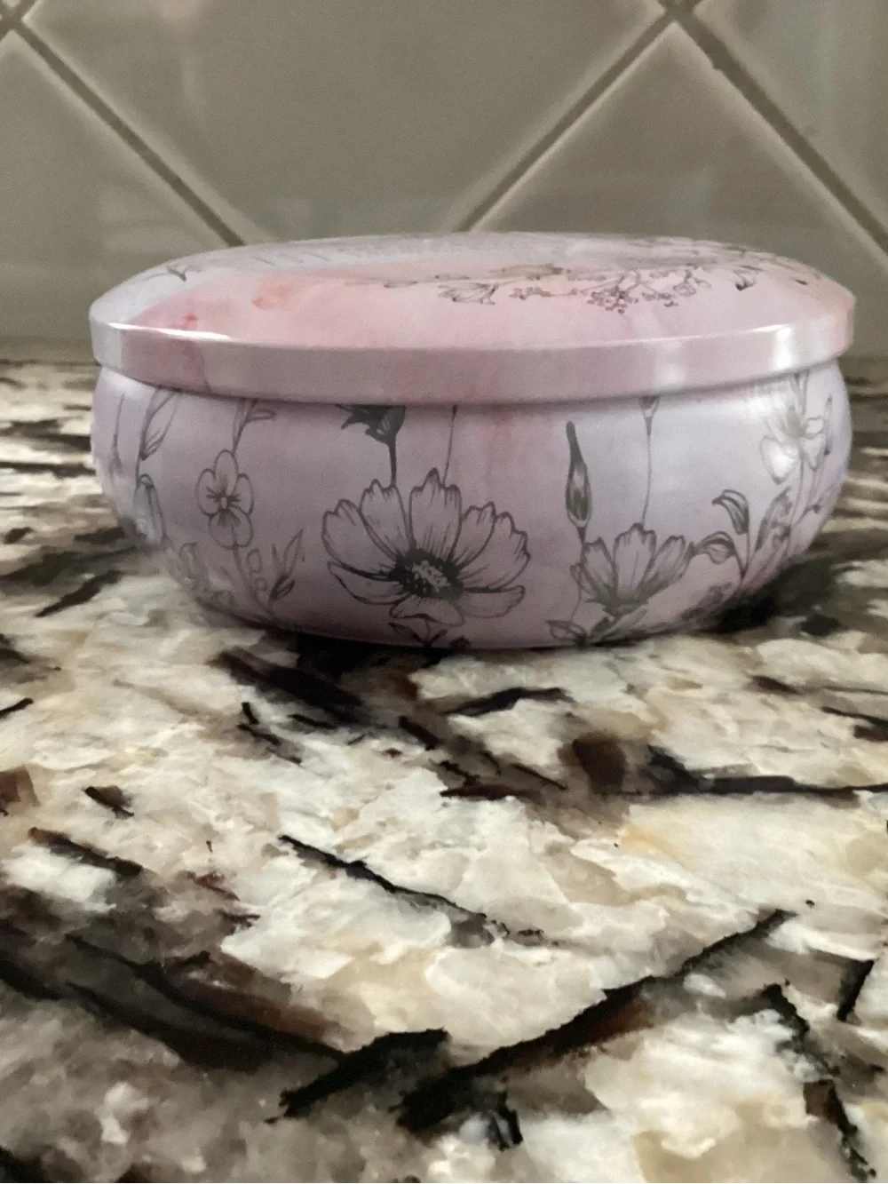Lily of the Valley Scented Candle - Pink Tin